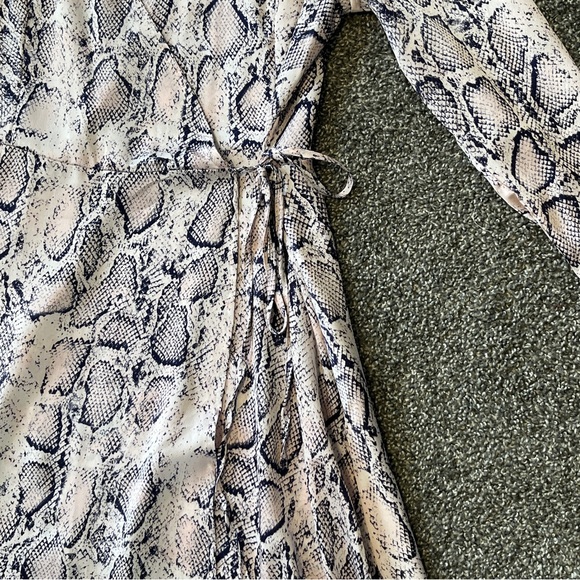 Missguided Snake Print Dress Size 8 - Picture 5 of 7